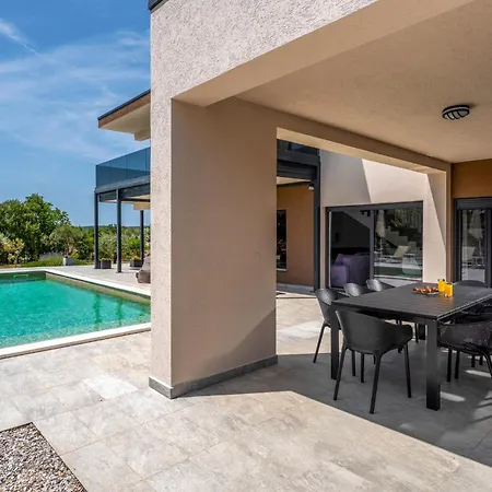 Quinta By Briskva Villa Ubasico