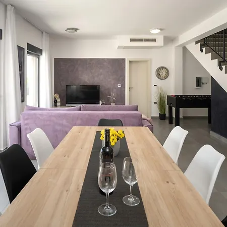 Quinta By Briskva Ubasico